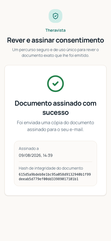 Um paciente a ver um documento de consentimento confirmado como assinado